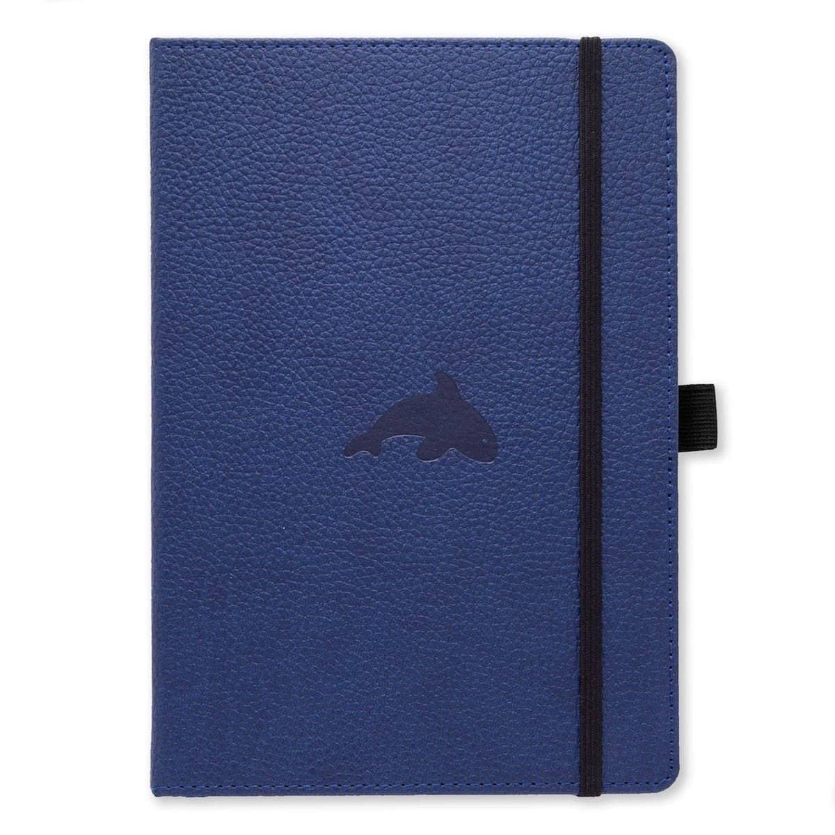 Anteckningsbok Wildlife Dotted A4 Blue Whale från Dingbats* - Blå anteckningsbok. Boken har svart gummiband för stängning samt pennhållare.
- Tidformera