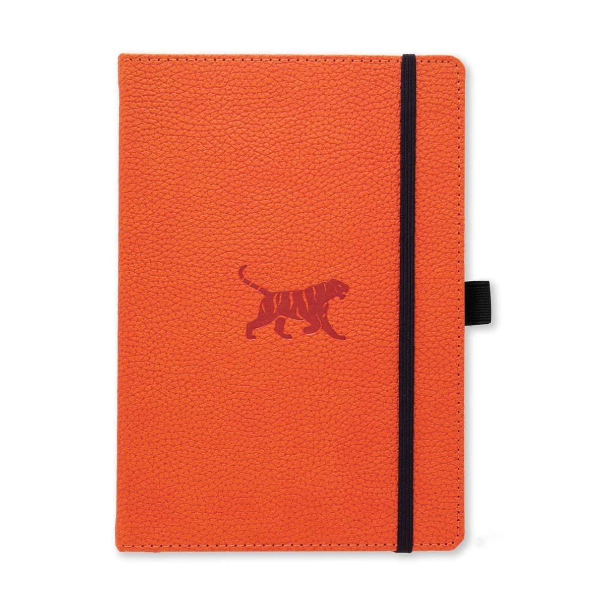 Anteckningsbok Wildlife Dotted A5 Orange Tiger från Dingbats* - Orange anteckningsbok med tiger på pärm. Boken har svart gummiband för stängning samt pennhållare.
- Tidformera