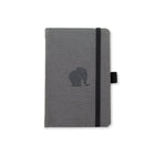 Anteckningsbok Wildlife Dotted A6 Grey Elephant från Dingbats* - Grå anteckningsbok i litet format. Boken har svart gummiband för stängning samt pennhållare.
- Tidformera