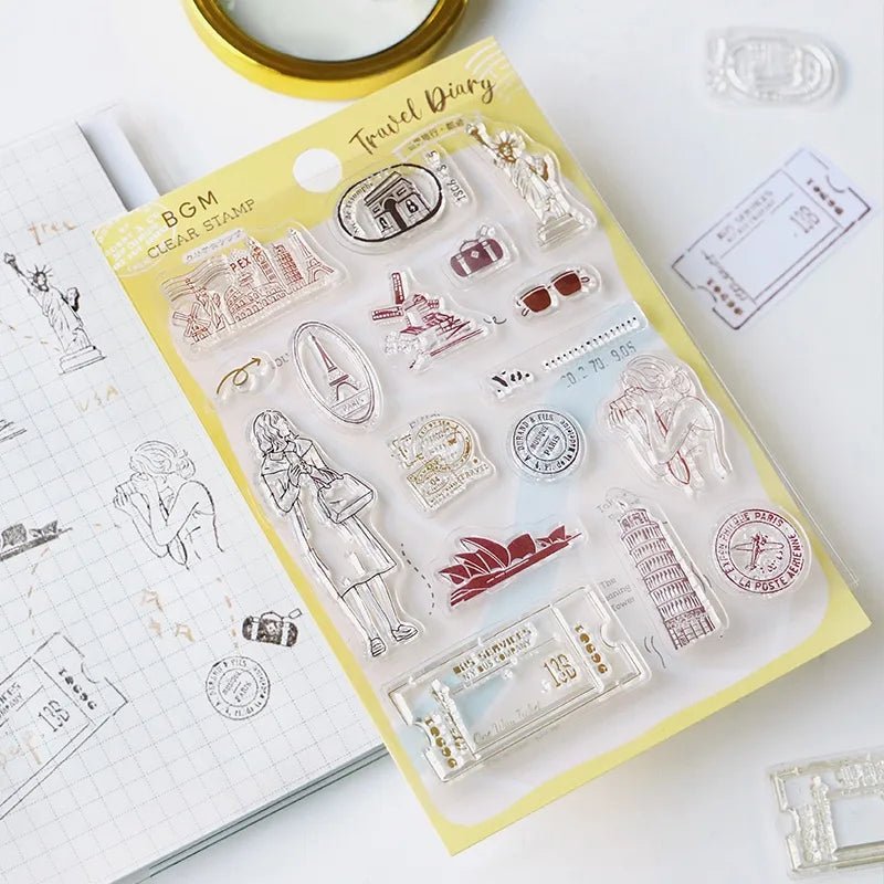 En förpackning med stämplar med resetema som biljetter och sevärdheter. Clear stamps World Travel - Urban från BGM - Tidformera