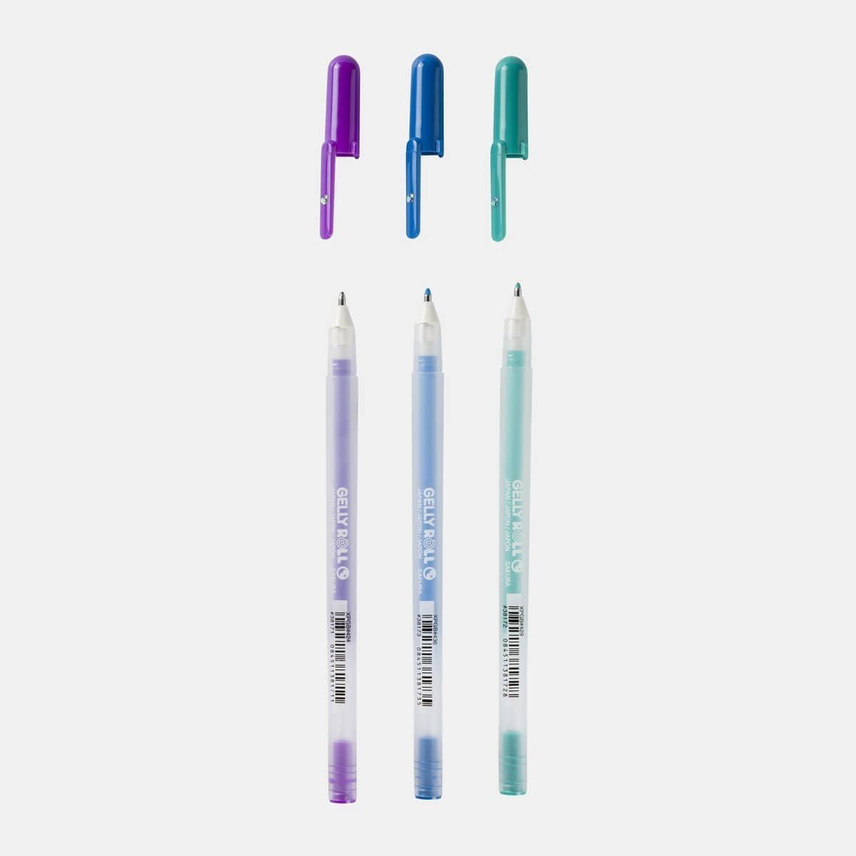 Gelly roll Gelpenna 3 - pack - Oceans från Sakura. Tre pennor där locken är av. Pennorna har färgerna lila, blå och grön. - Tidformera