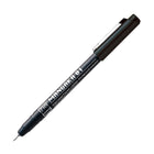 Mangaka Fineliner Svart - 01 från ZIG Kuretake. Svart penna med en smal finelinerspets - Tidformera