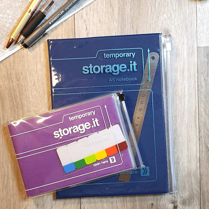 Två storlekar på Storage.it notebook - A5 och A. Tidformera