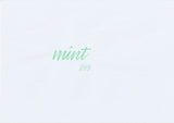 Handskriven text med ordet "mint" i mintgrön färg, skriven med ABT Dual Brush Pen i nyansen 243 Mint.