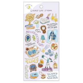 Stickers Choosey Life Sticker - Stargazing från Mind Wave. Ett ark med  klistermärken på temat stjärnskådning. Stjärnkikare, stjärnkarta, böcker, i ett fönster sitter en katt och tittar på stjärnor - Tidformera