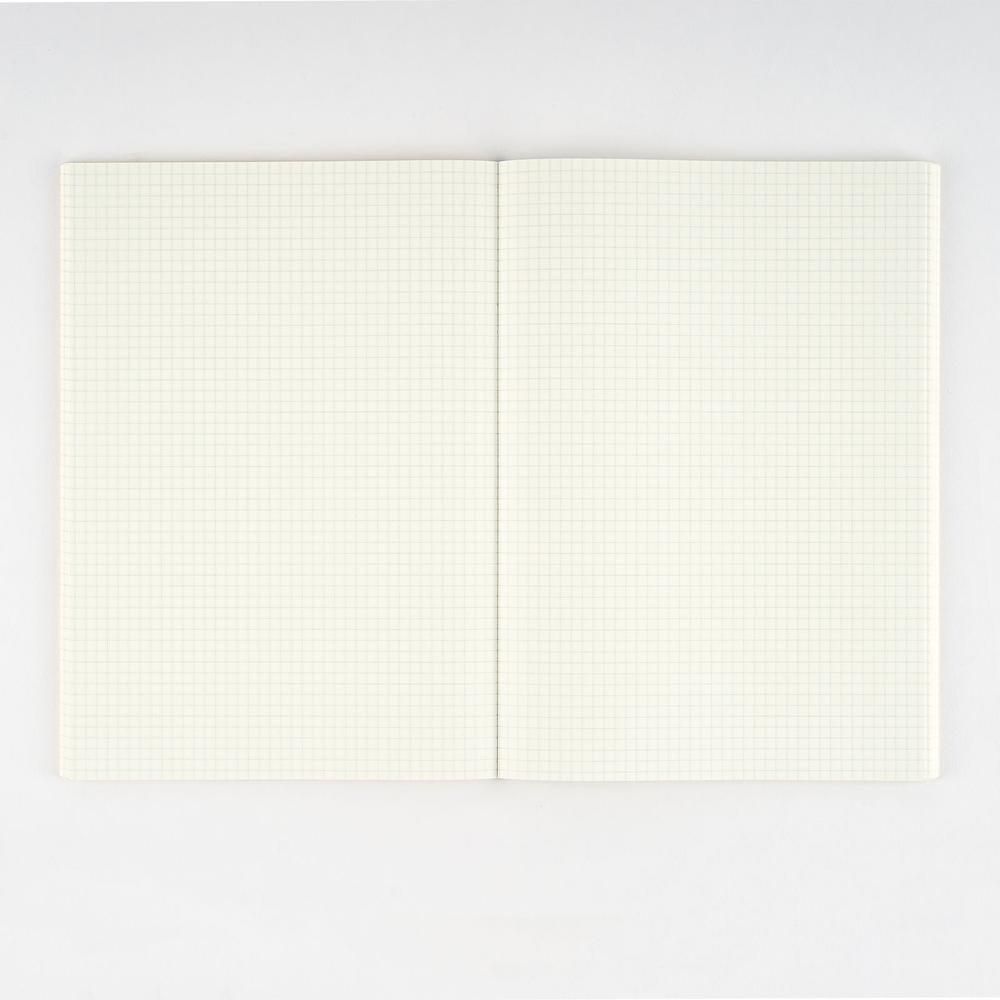 Tomitaro Makino: Hobonichi Graph Notebook (A5) - Yamazakura - 2027 - 4 - Hobonichi Techo - Tidformera