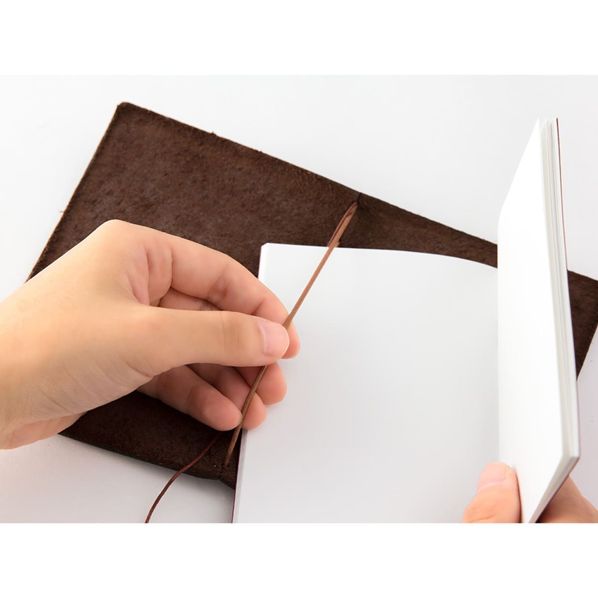 TRAVELER'S notebook Passport Leather Cover Brown - 5 - Traveler's Company - Tidformera